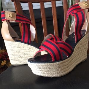 Lightly worn Tommy Hilfiger strap wedge.